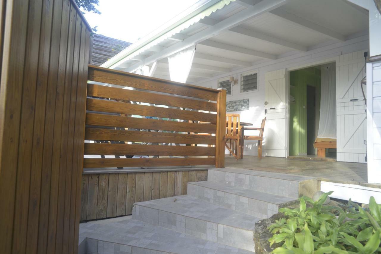 Green House Deshaies Exterior photo